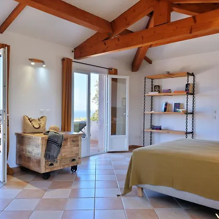 Domaine Punta Della Guardia Vue Dans Nature Protégée, à 1,5 Km