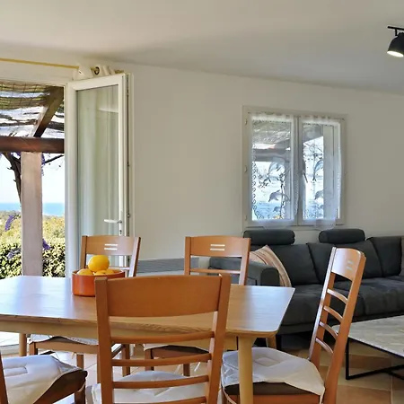 Domaine Punta Della Guardia Vue Dans Nature Protégée, à 1,5 Km